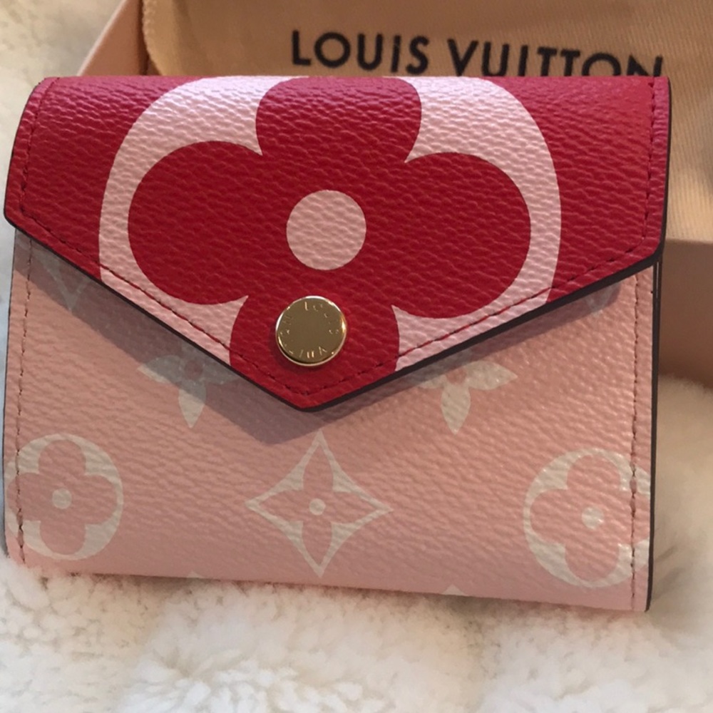 Louis Vuitton Giant Monogram Zoe wallet